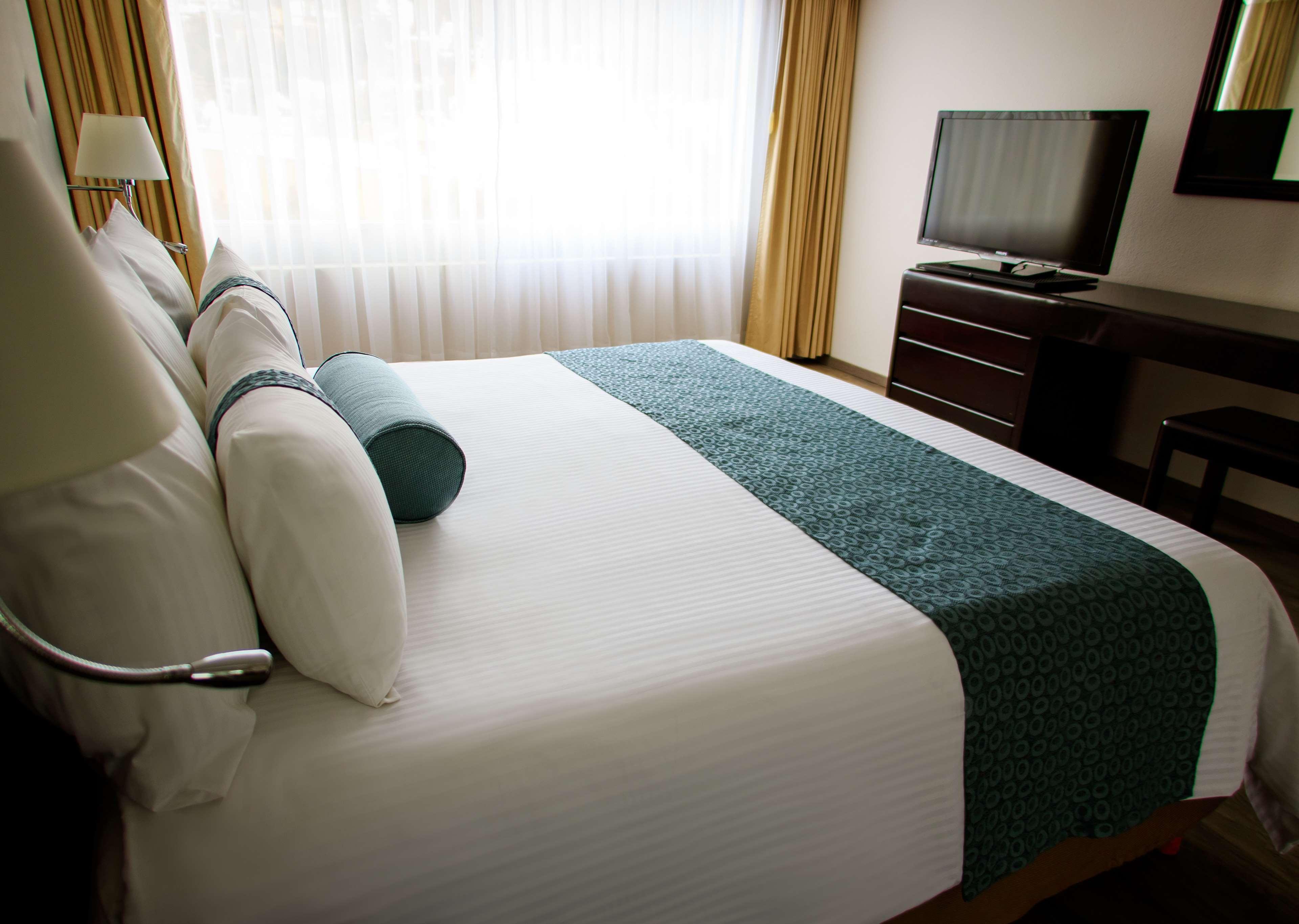 Grand Cantalagua Hotel Morelia, BW Signature Collection المظهر الخارجي الصورة A bed runner