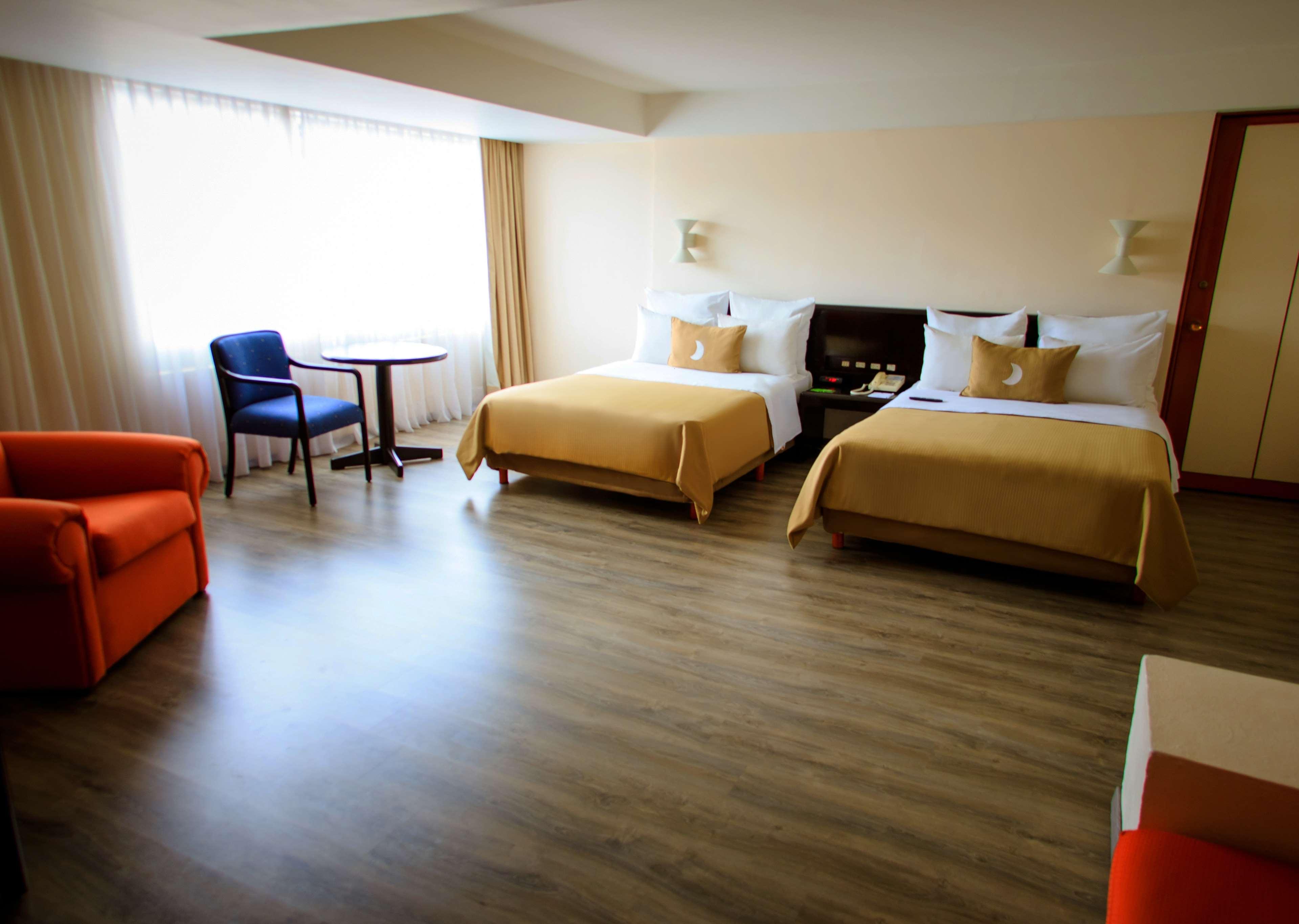 Grand Cantalagua Hotel Morelia, BW Signature Collection المظهر الخارجي الصورة A room at the hotel