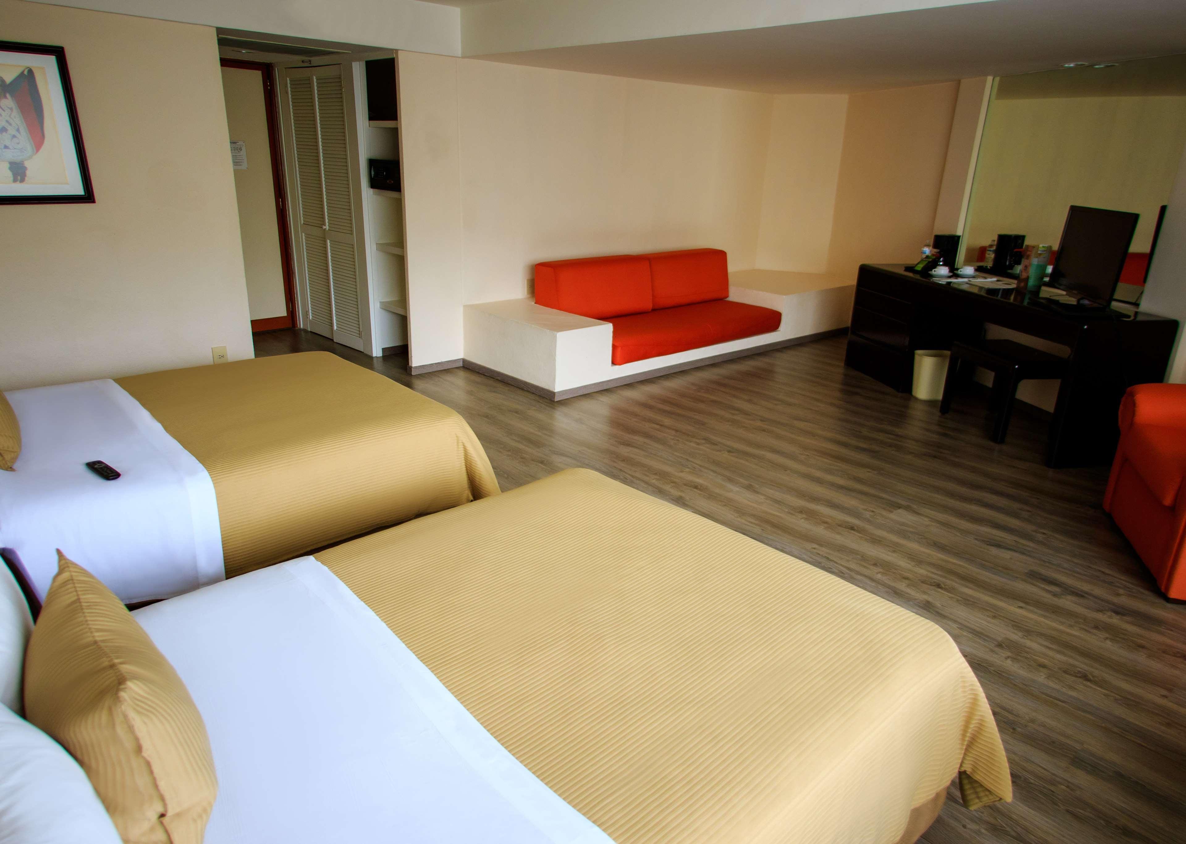 Grand Cantalagua Hotel Morelia, BW Signature Collection المظهر الخارجي الصورة A room at the hotel