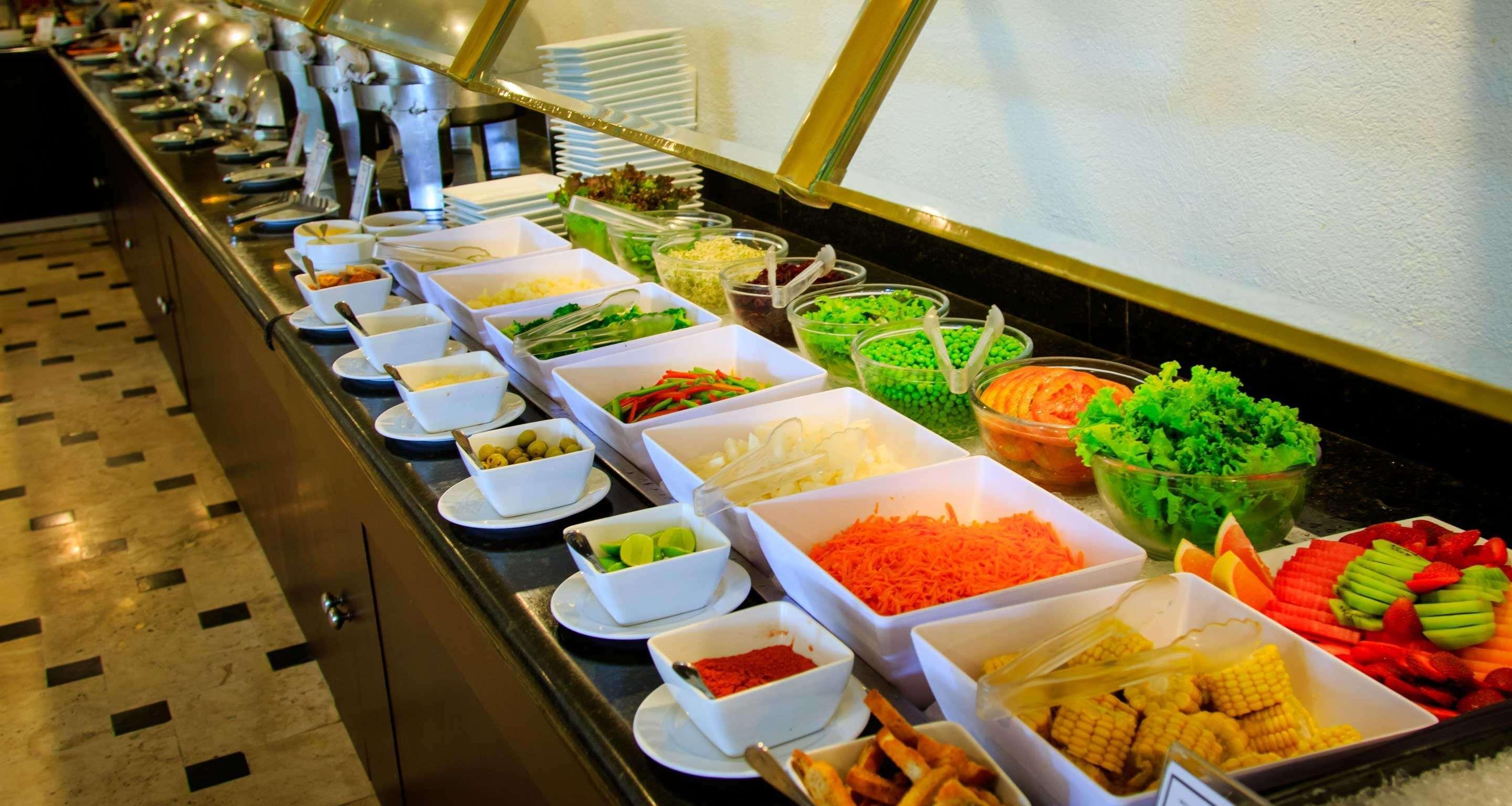 Grand Cantalagua Hotel Morelia, BW Signature Collection المظهر الخارجي الصورة A salad bar