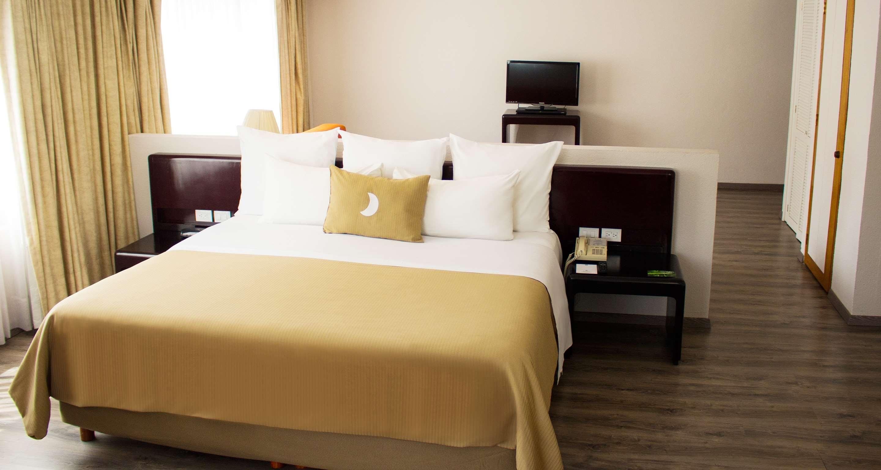 Grand Cantalagua Hotel Morelia, BW Signature Collection المظهر الخارجي الصورة A room at the hotel