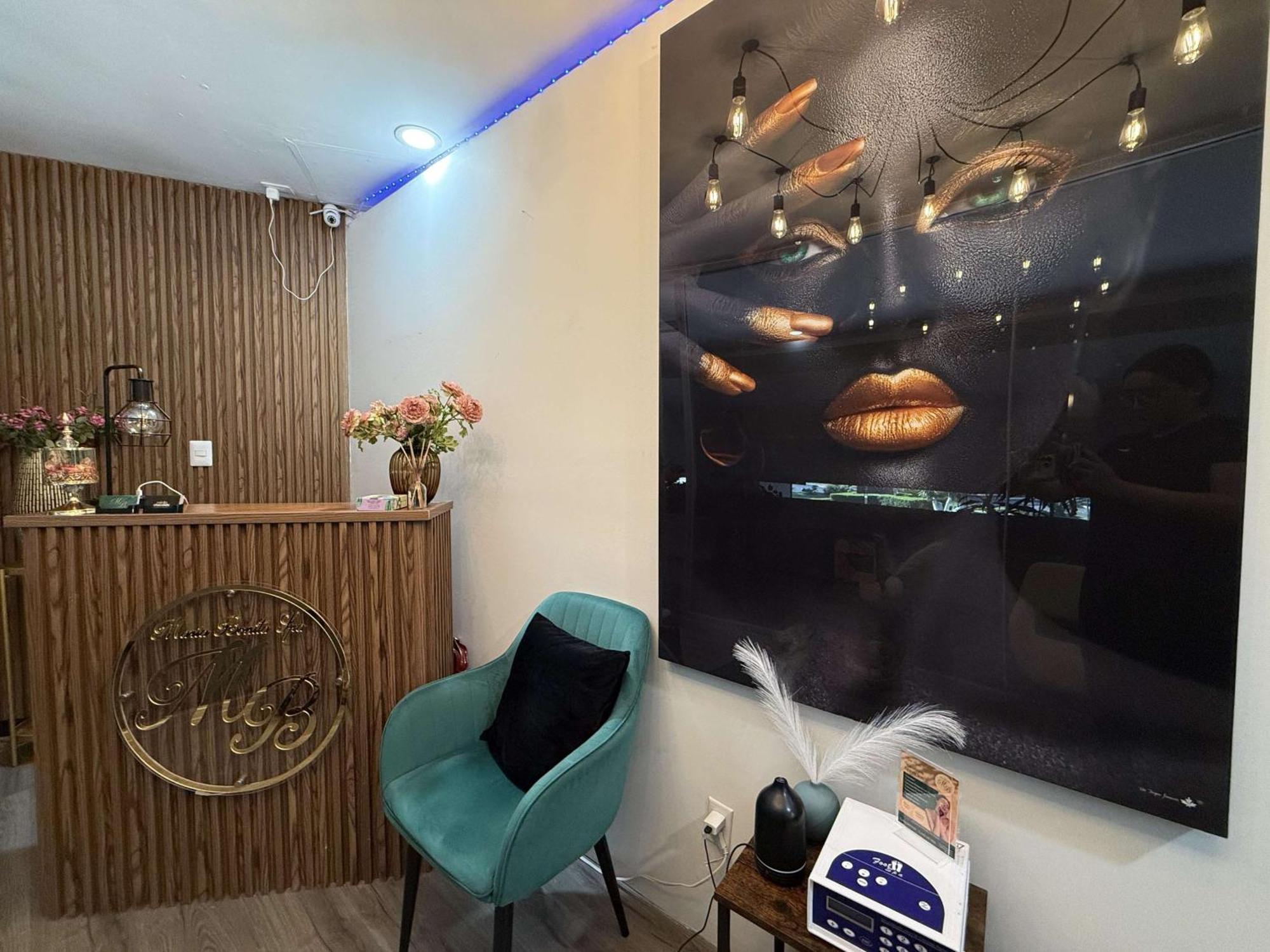 Grand Cantalagua Hotel Morelia, BW Signature Collection المظهر الخارجي الصورة The interior of a medical spa in the UK