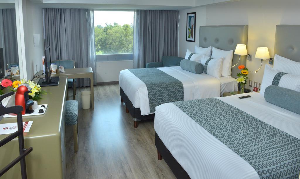 Grand Cantalagua Hotel Morelia, BW Signature Collection المظهر الخارجي الصورة A typical room at the hotel