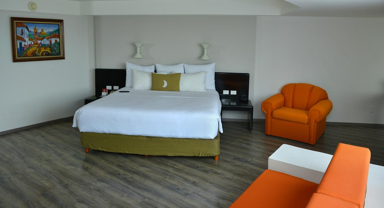 Grand Cantalagua Hotel Morelia, BW Signature Collection المظهر الخارجي الصورة A room at the hotel