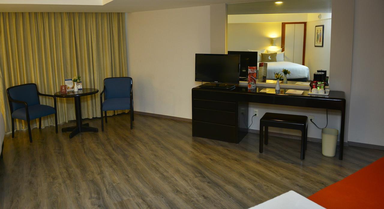 Grand Cantalagua Hotel Morelia, BW Signature Collection المظهر الخارجي الصورة A room at the hotel